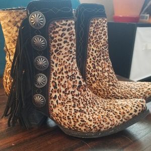 Double D Ranch / Old Gringo Leopard Fringe Boots